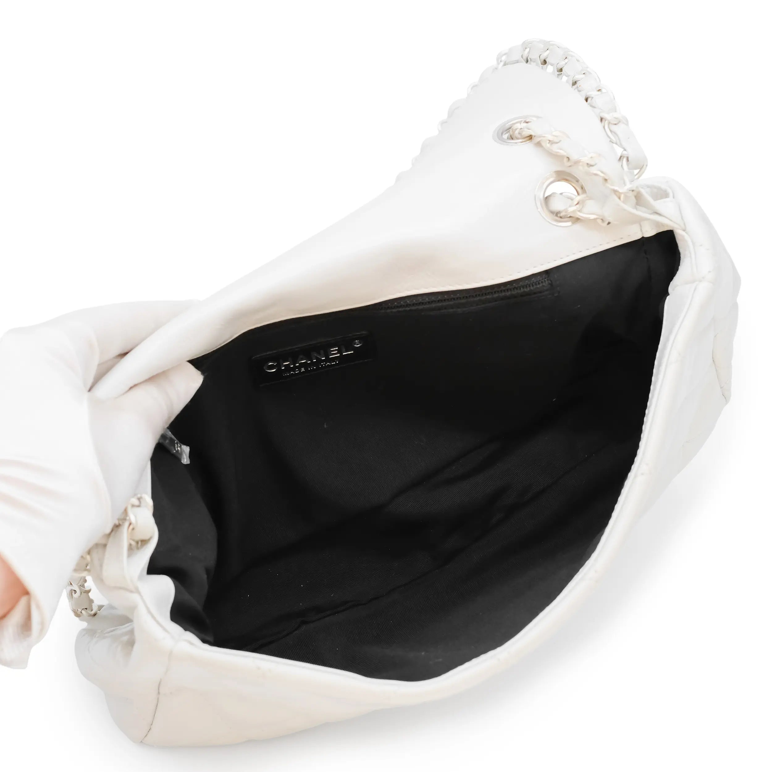 Chanel Chain Bag Medium