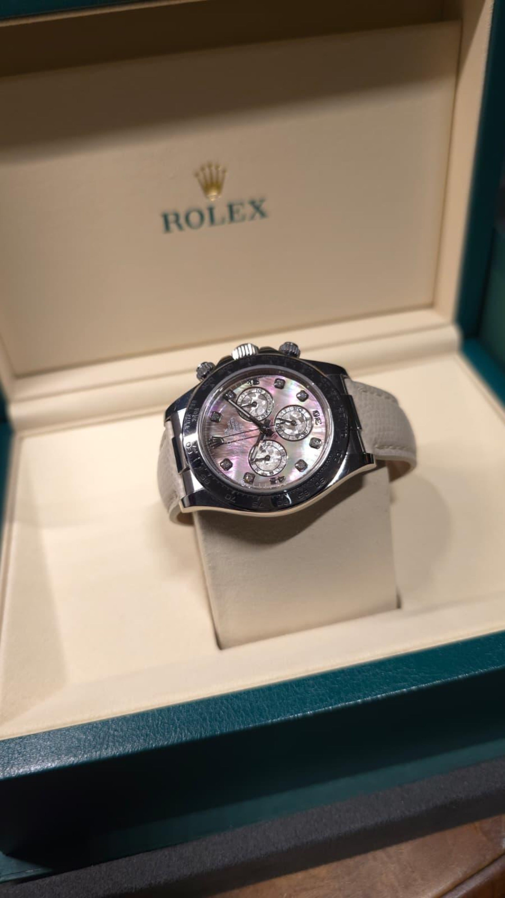 Rolex Cosmograph Daytona Pearl Diamond