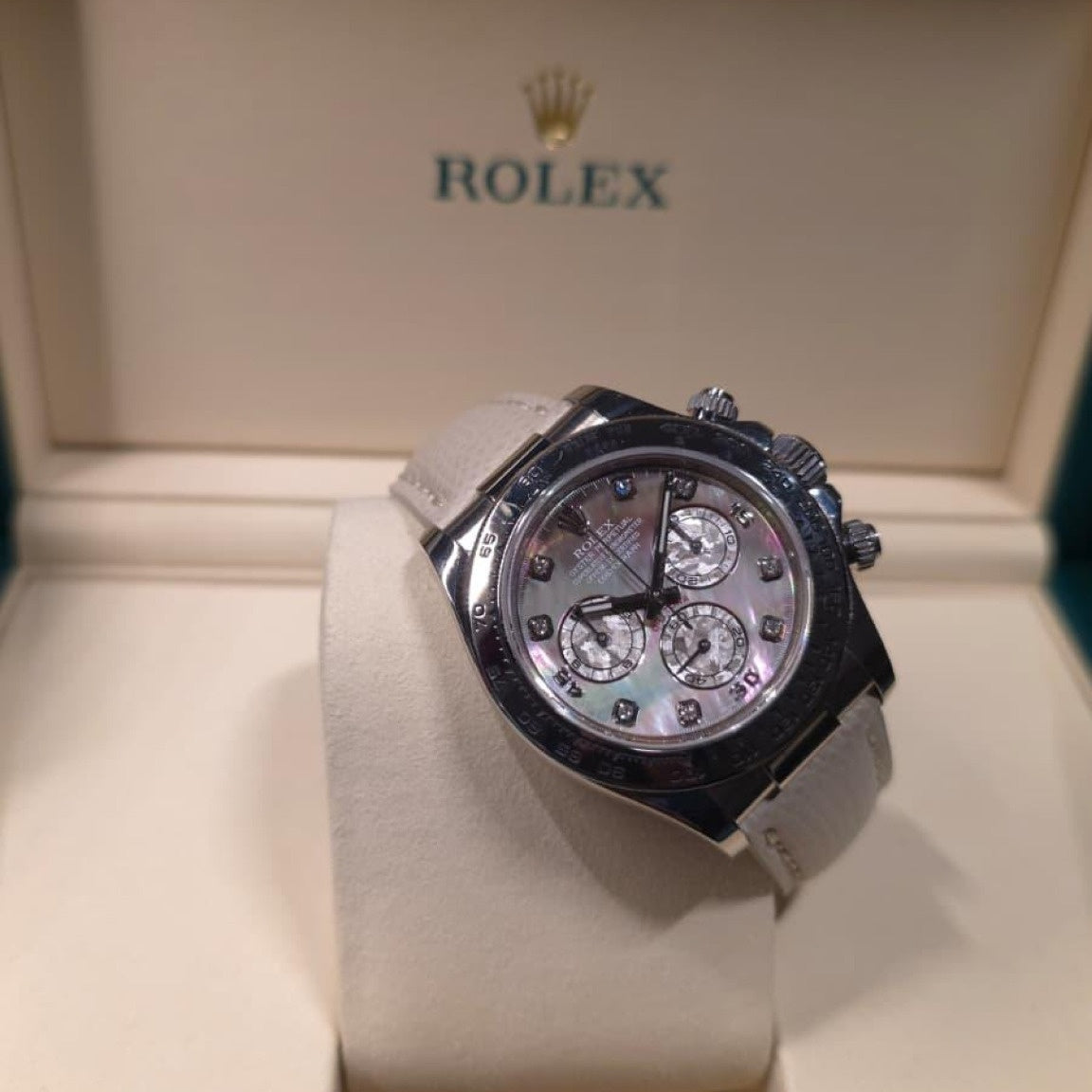Rolex Cosmograph Daytona Pearl Diamond