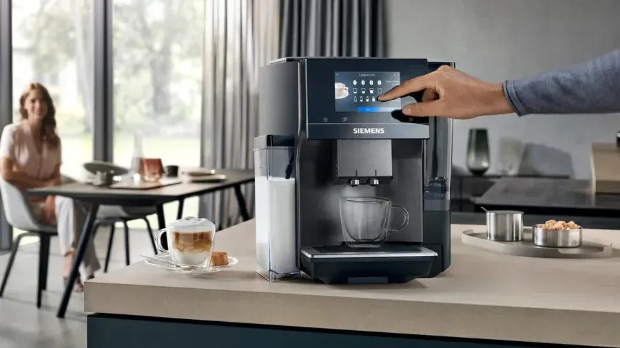 Siemens EQ700 integral TQ717D03 Kaffeevollautomat – 5 Zoll TFT-Touchdisplay, Dark Inox